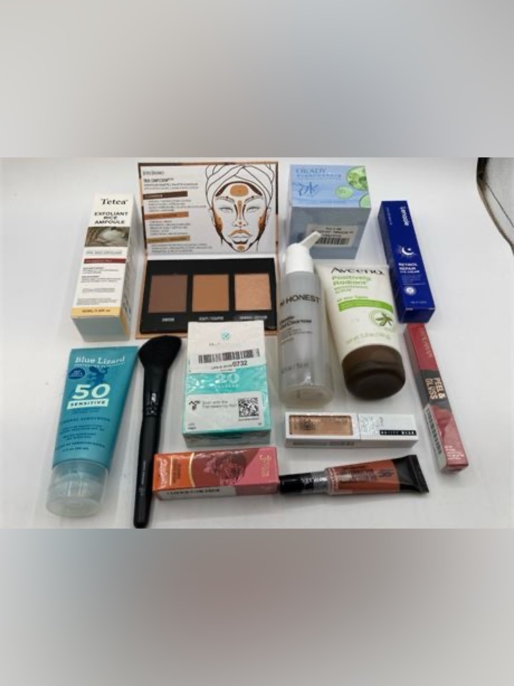 Dumble Makeup Palette & Skincare Set with Neutral Shades